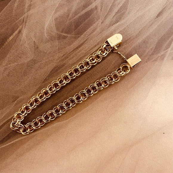 10K Gold Vintage Heart Bracelet - Picture 10 of 11